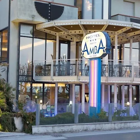 Hotel Amba 3*